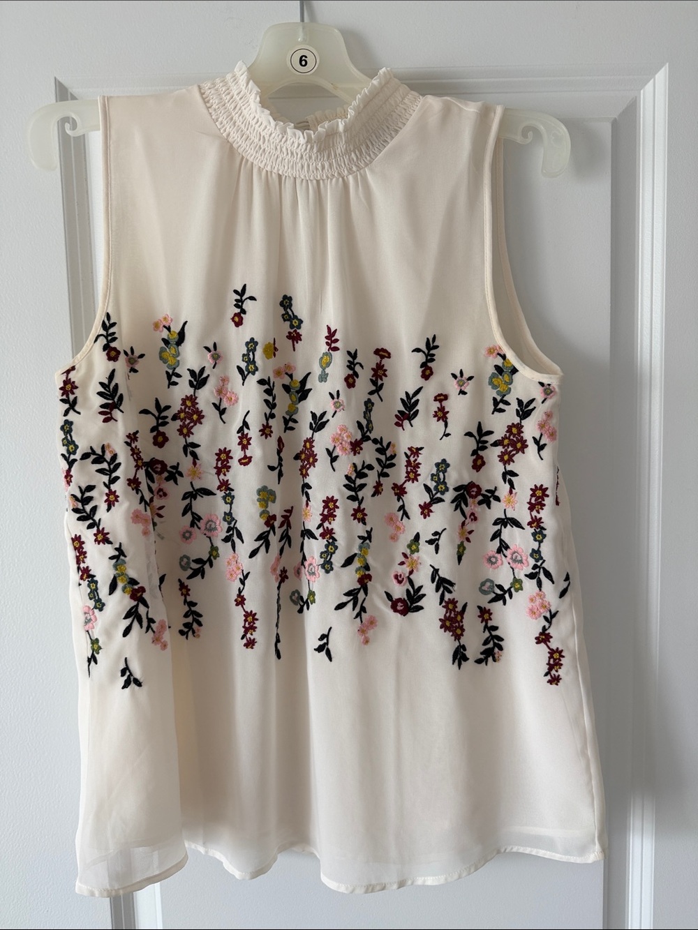 Ann Taylor Cream Sleeveless Mock-Neck Embroidered Floral Top